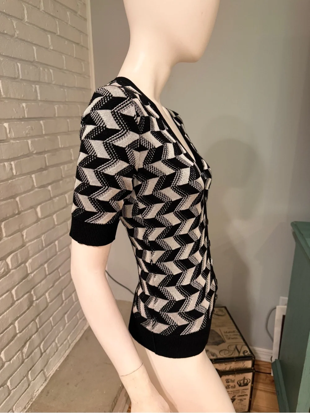 Missoni Black & Cream Chevron Knit Button Front Cardigan Top IT 42 / US 6